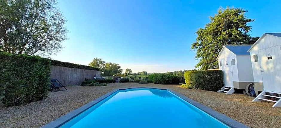 Casa-Cosi, tourist & business suites & flats with reserved parking included, private sauna bookable