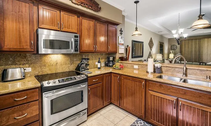 Waikoloa Beach S E33 2 Bedroom Condo by RedAwning