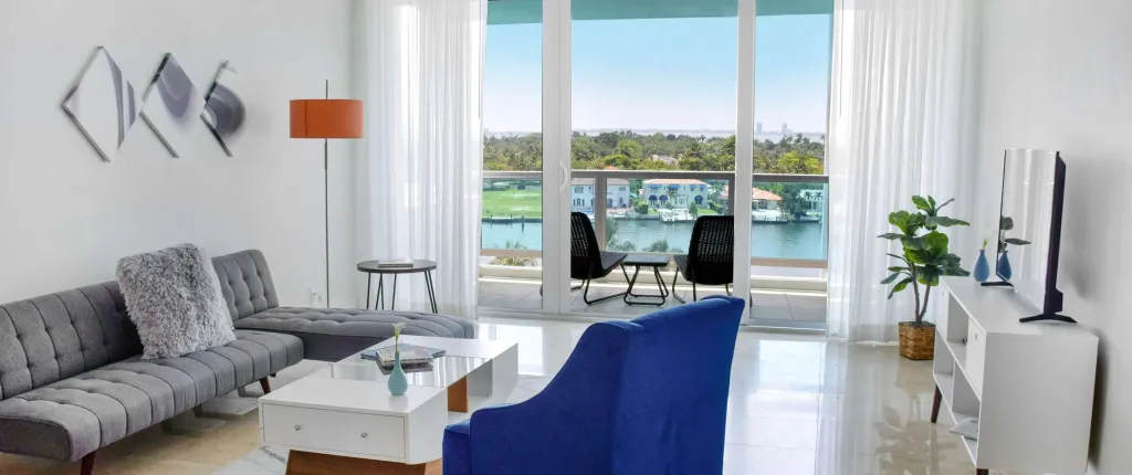 Seacoast Suites on Miami Beach