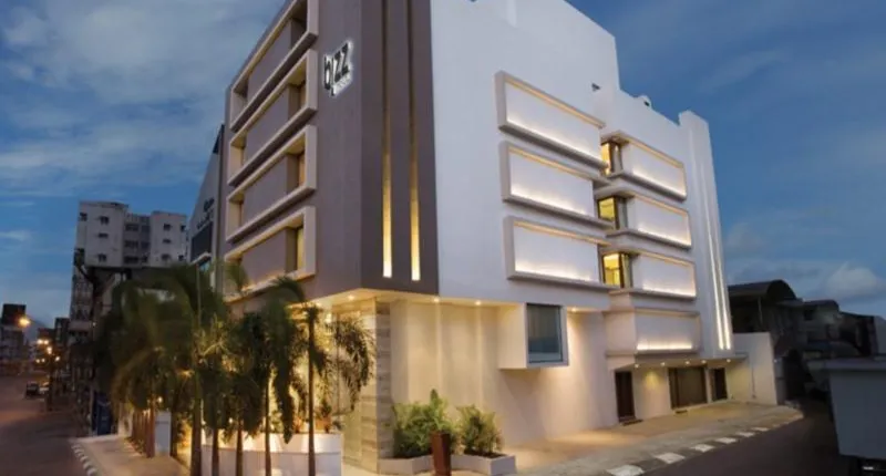 BIZZ THE HOTEL