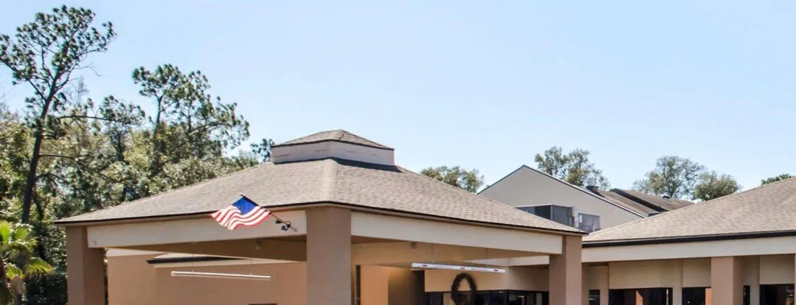 Quality Inn & Suites Pensacola Bayview