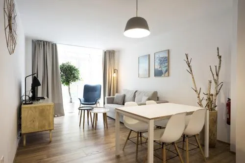 Pepita by Smiling Rentals