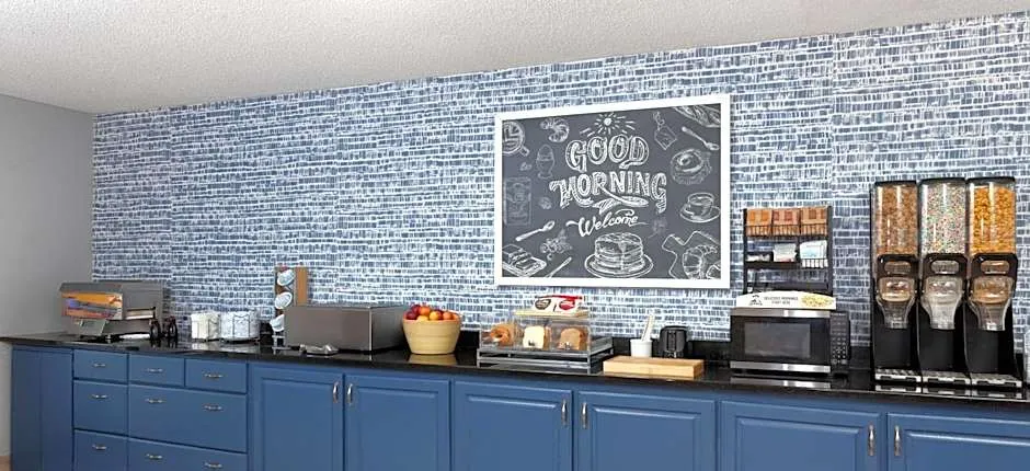 AmericInn by Wyndham Reedsburg