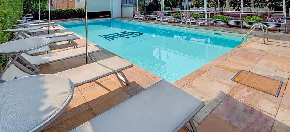 Jet Hotel, Sure Hotel Collection by Best Western