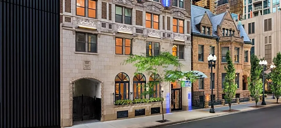 Holiday Inn Express Chicago - Magnificent Mile By IHG