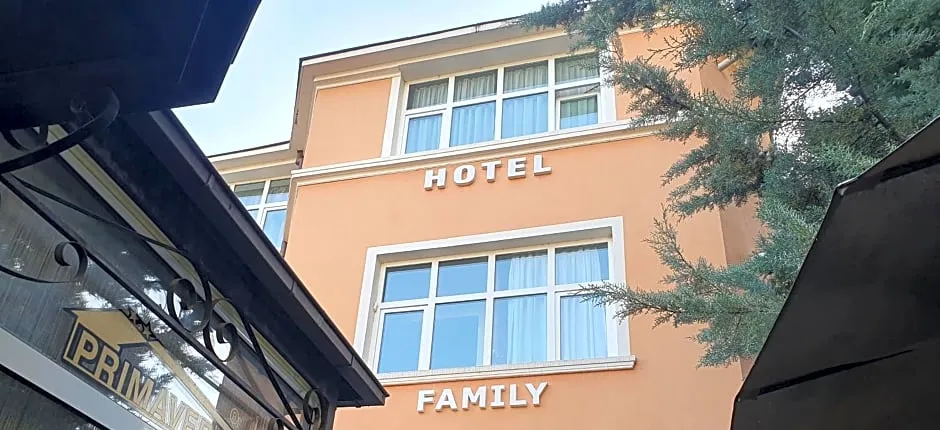 Primavera 2 Hotel