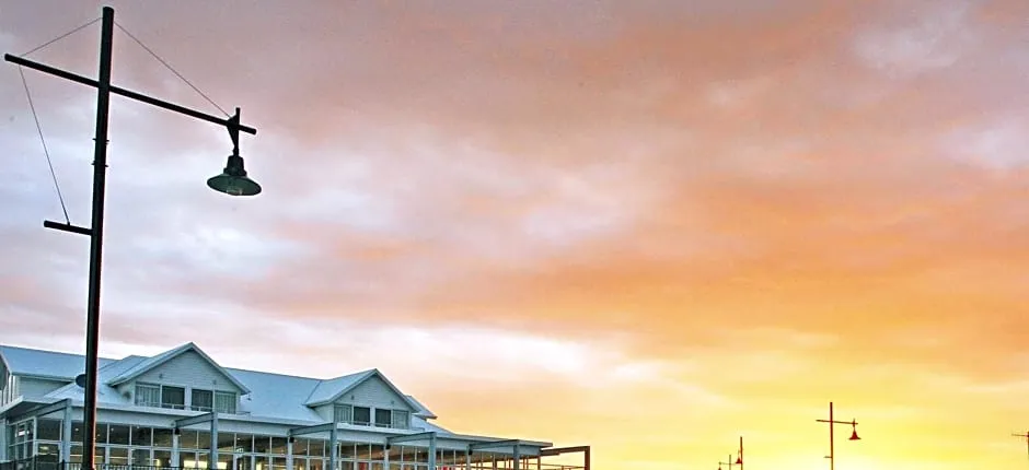 York Cove Holiday Hotel
