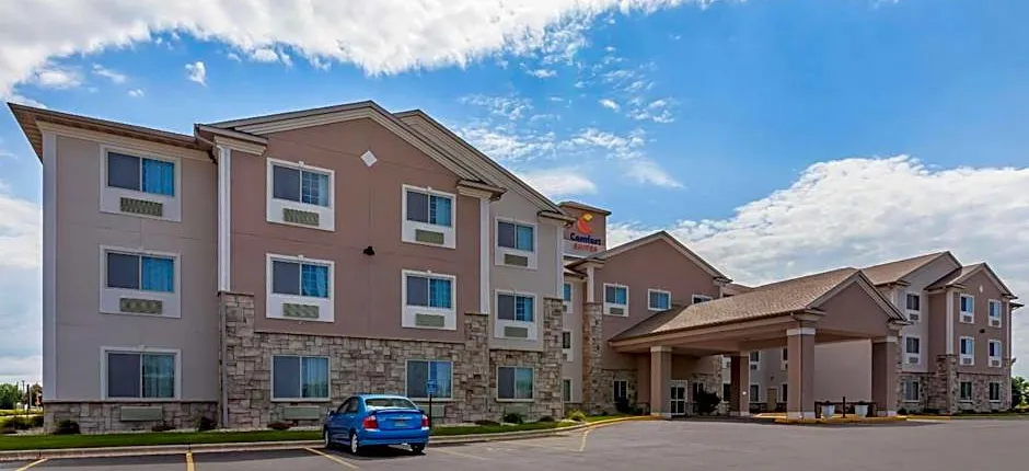 Comfort Suites Delavan - Lake Geneva Area