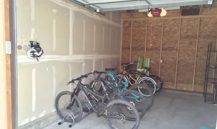 The River Side 2 Bedroom Holiday Home by Pinon Vacation Rentals