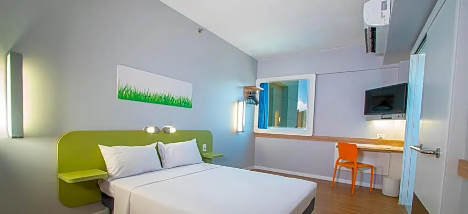 IBIS Budget FORTALEZA PRAIA DE IRACEMA