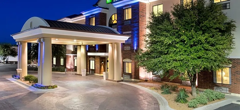 Holiday Inn Express & Suites Midland Loop 250 by IHG