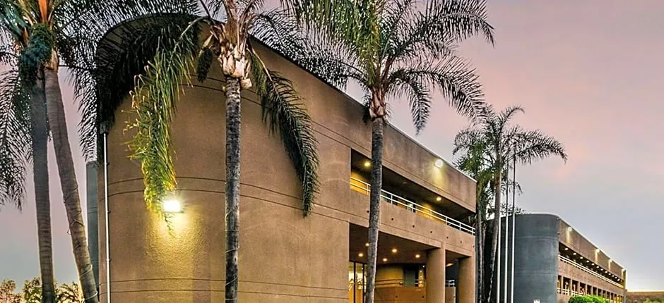 Travelodge by Wyndham Commerce Los Angeles Area