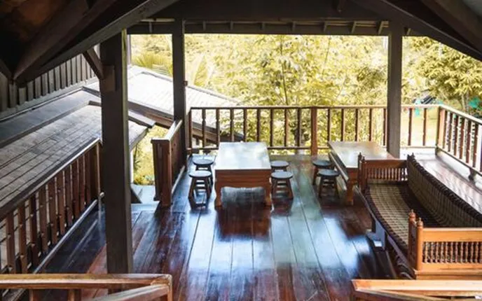 Loam Boutique & Cafe