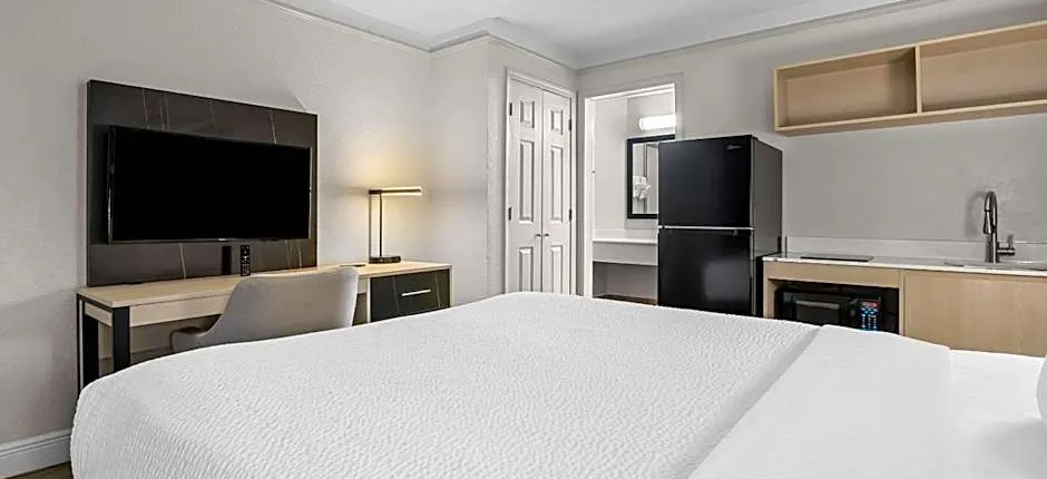 Suburban Studios Slidell I-10