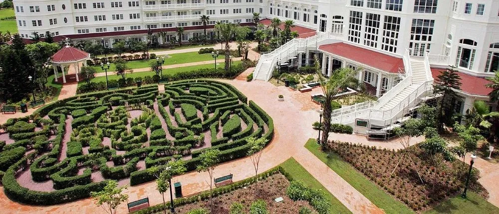 Hong Kong Disneyland Hotel
