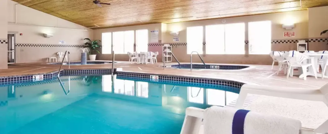 Country Inn & Suites by Radisson Albertville near Outlet Mall
