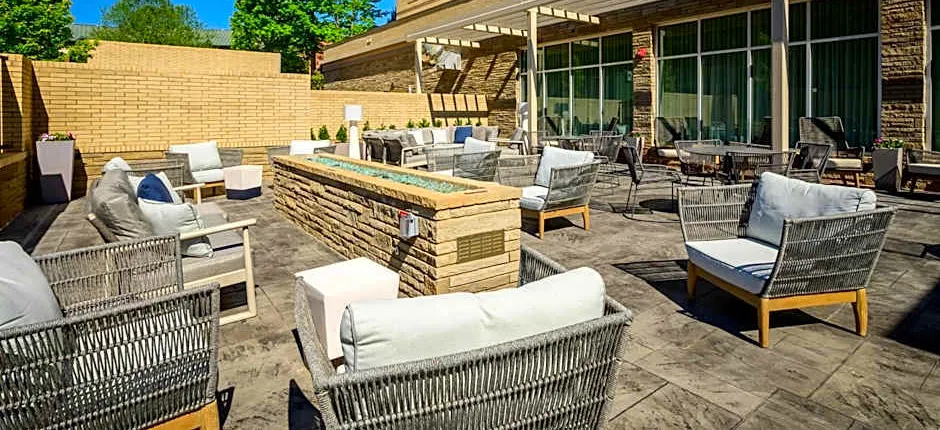 Courtyard by Marriott Raleigh Cary/Crossroads