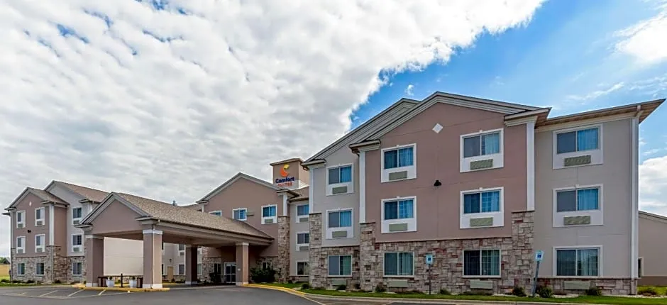 Comfort Suites Delavan - Lake Geneva Area