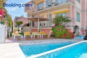 Apartamentos El Velero