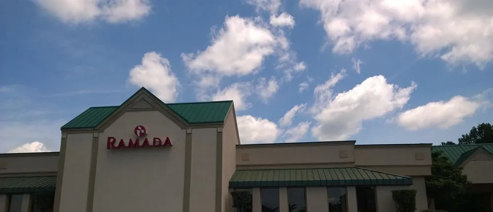 Ramada Hotel & Suites Warner Robins
