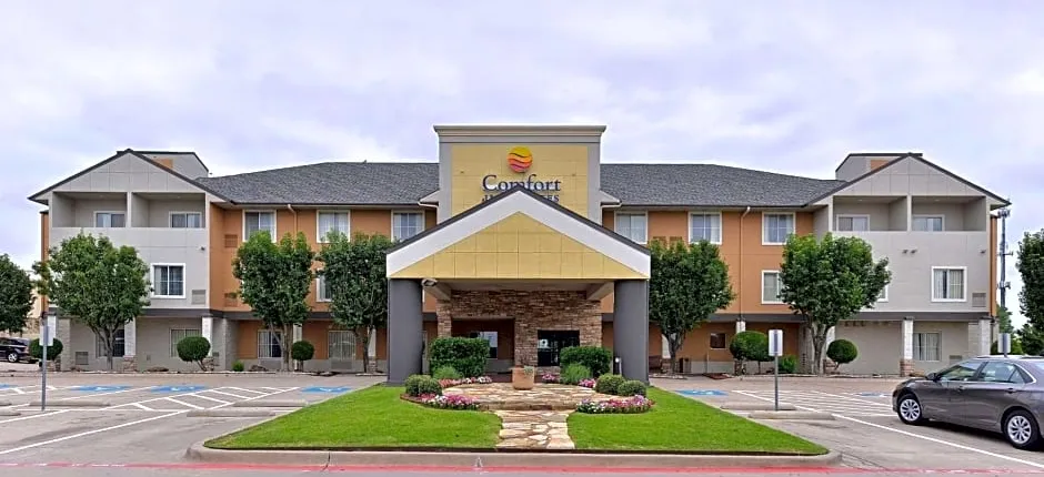 Comfort Inn & Suites Frisco - Plano