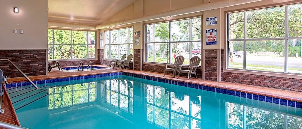 Seasons Inn Traverse City