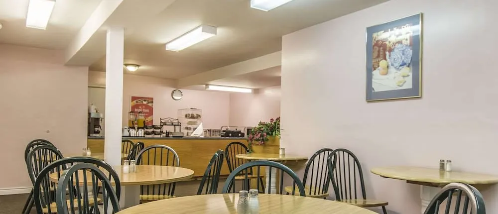 Econo Lodge & Suites Saint John
