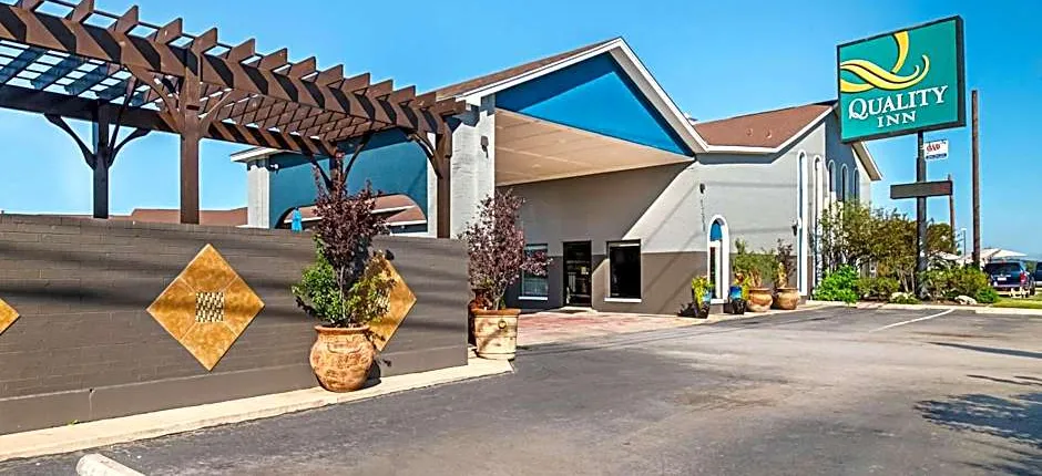 Quality Inn Near Lake Marble Falls