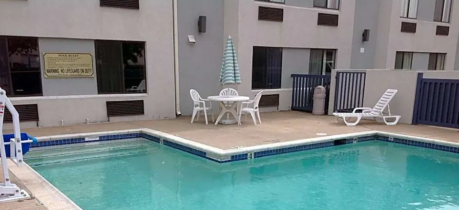 Motel 6-Dallas, TX - Northeast