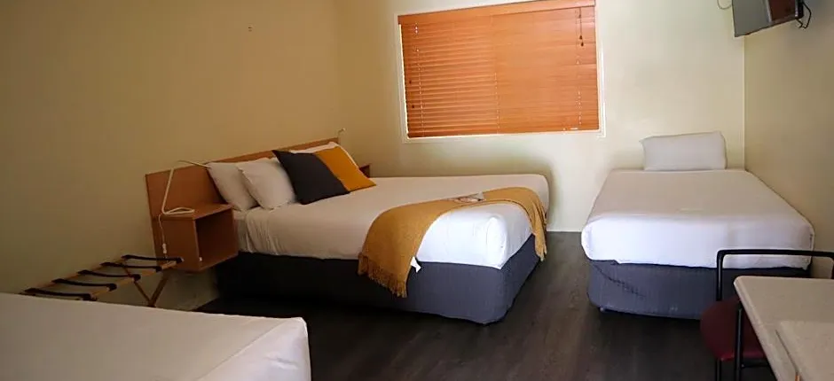 Country Roads Motor Inn Gayndah