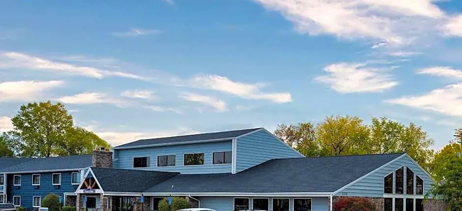 AmericInn by Wyndham Menominee