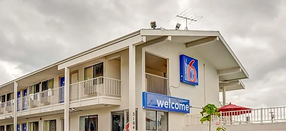 Motel 6-Portland, OR - Central