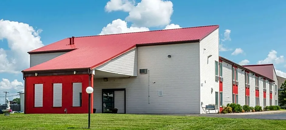 Super 8 by Wyndham O'Fallon MO/St. Louis Area