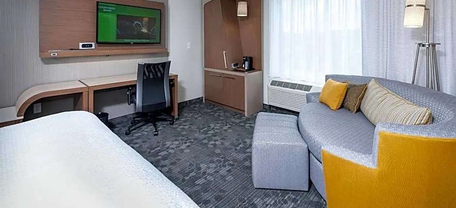 Courtyard by Marriott Boston Littleton
