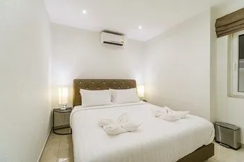 Luxury Pool Villa 52