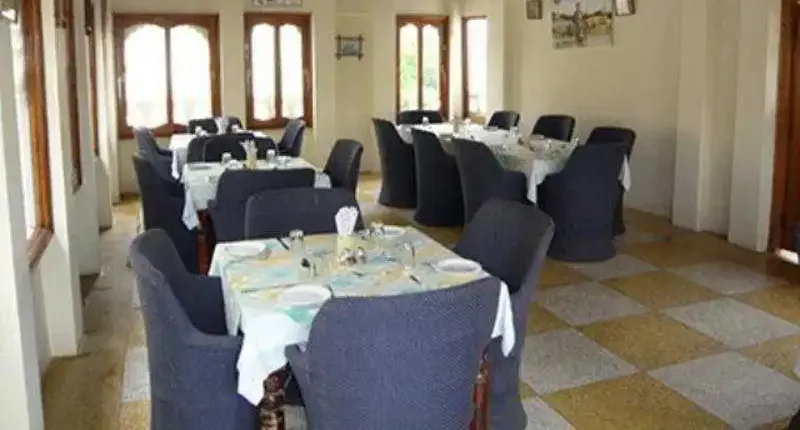 OYO 9366 Hotel Shambhu Villas