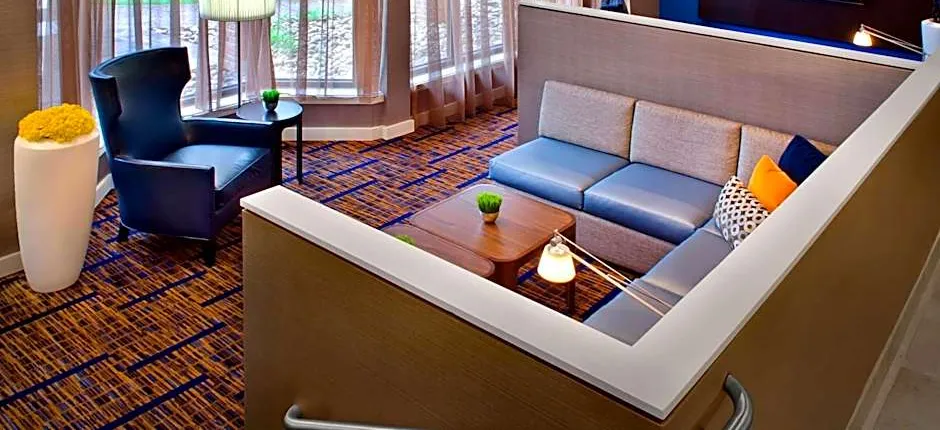 Courtyard By Marriott Hartford/Windsor Airport