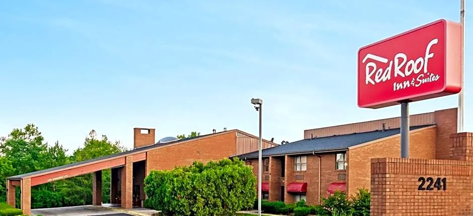 Red Roof Inn & Suites Lexington - Hamburg