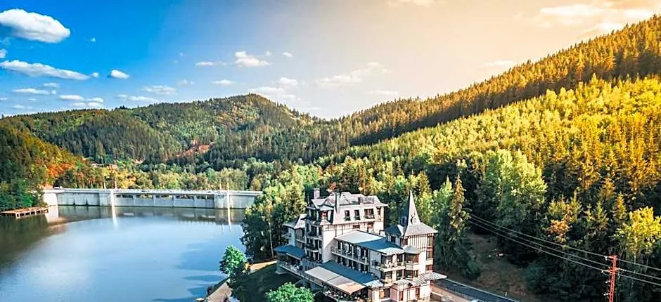 Retro Riverside Wellness Resort