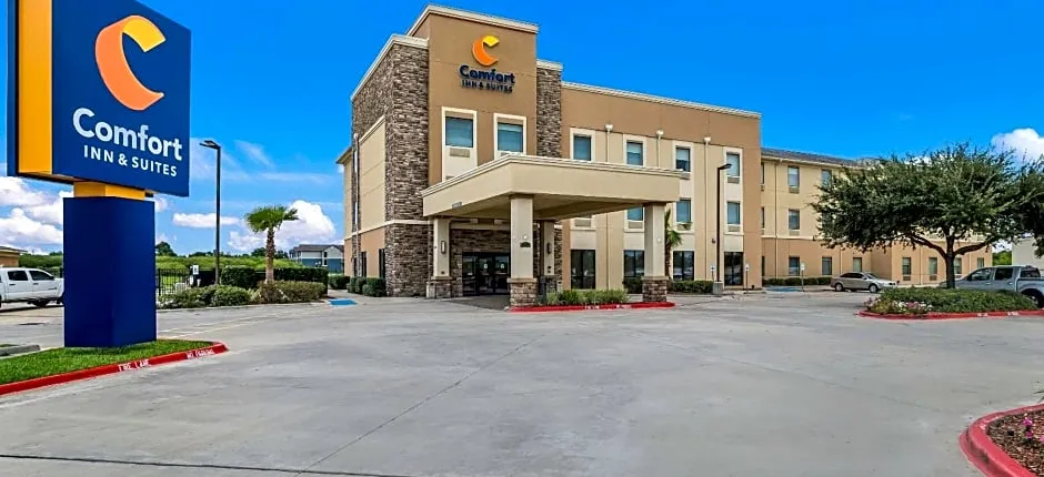 Comfort Inn & Suites Victoria North