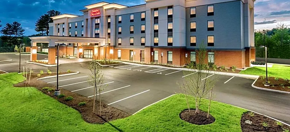 Hampton Inn & Suites Kittery-Portsmouth