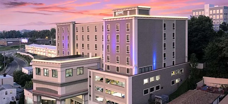 Best Western Premier NYC Gateway Hotel