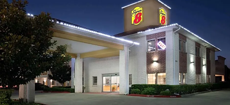 Super 8 by Wyndham Rosenberg TX