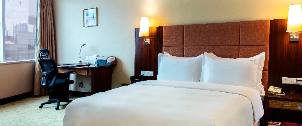 HOLIDAY INN SHENZHEN DONGHUA