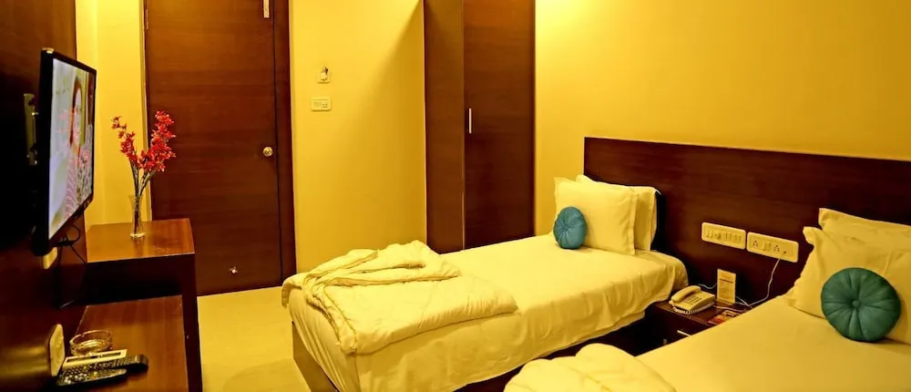 Hotel Shri Khedapati International