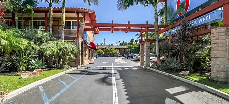 Motel 6 Carlsbad, Ca- North