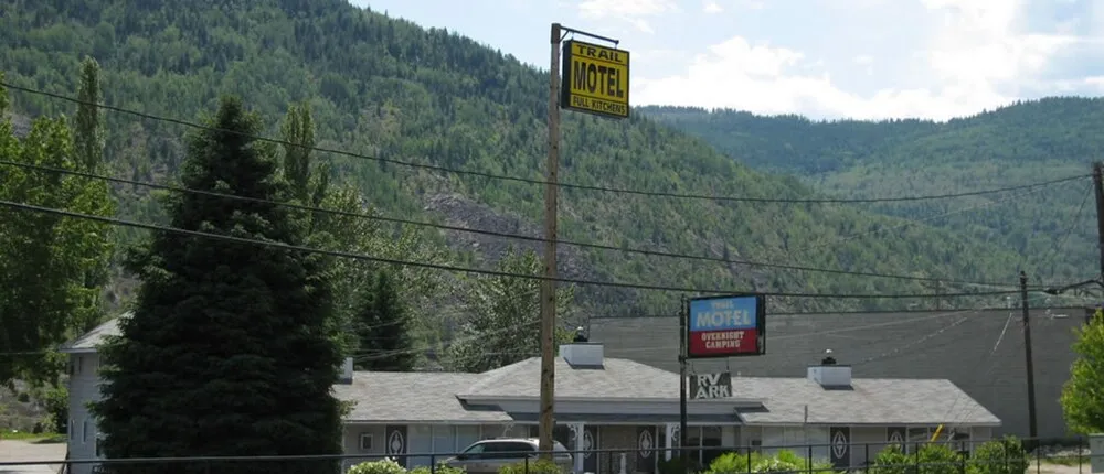 Trail Motel & RV Park