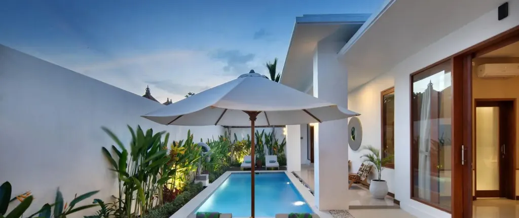 The Luxury Collection, Monaco Blu