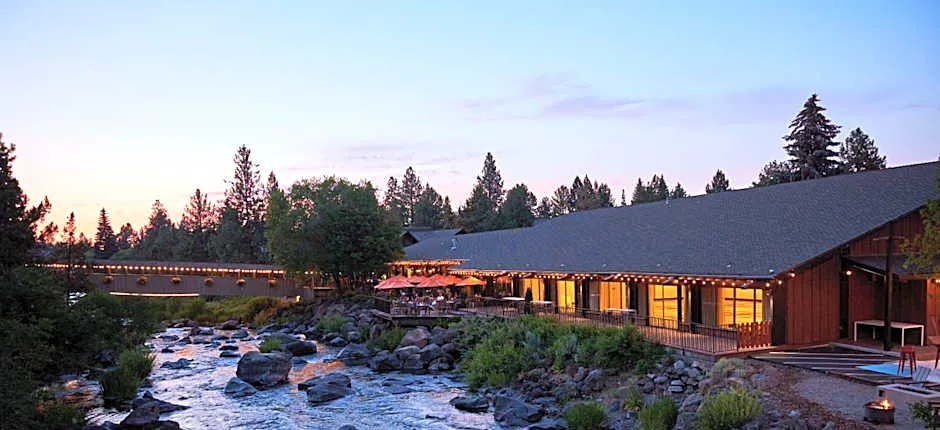 Riverhouse Lodge