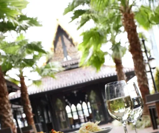 Shangri-La Hotel Bangkok, Serviced Apartments